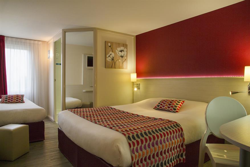 Chambre Confort triple - Hotel Le Mans - Hotel St Saturnin